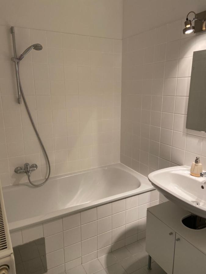 Bright Apartment With A Free Parking Garage @ Wienerberg Exteriör bild